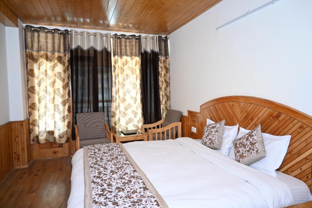 Hotel Nirmal Chhaya Manāli Екстериор снимка