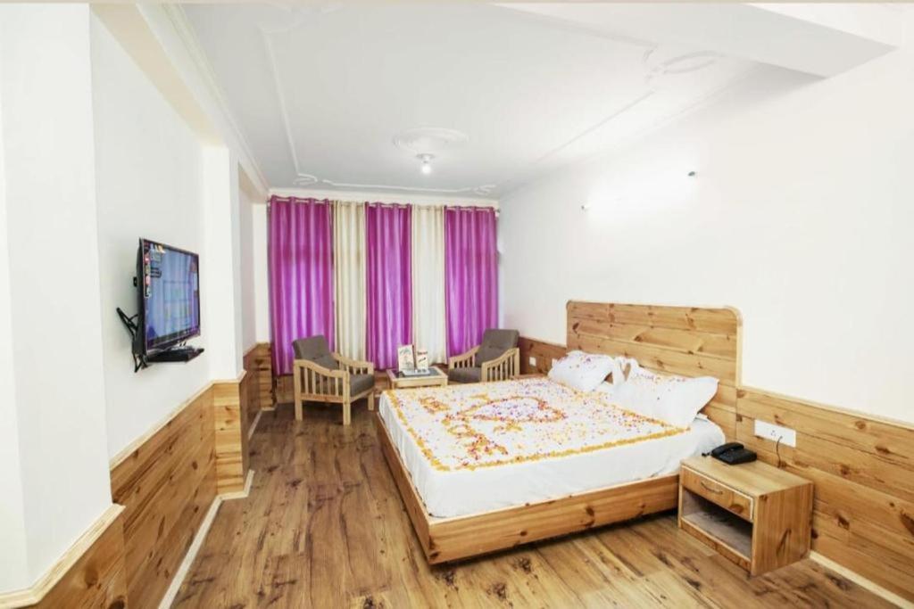 Hotel Nirmal Chhaya Manāli Екстериор снимка
