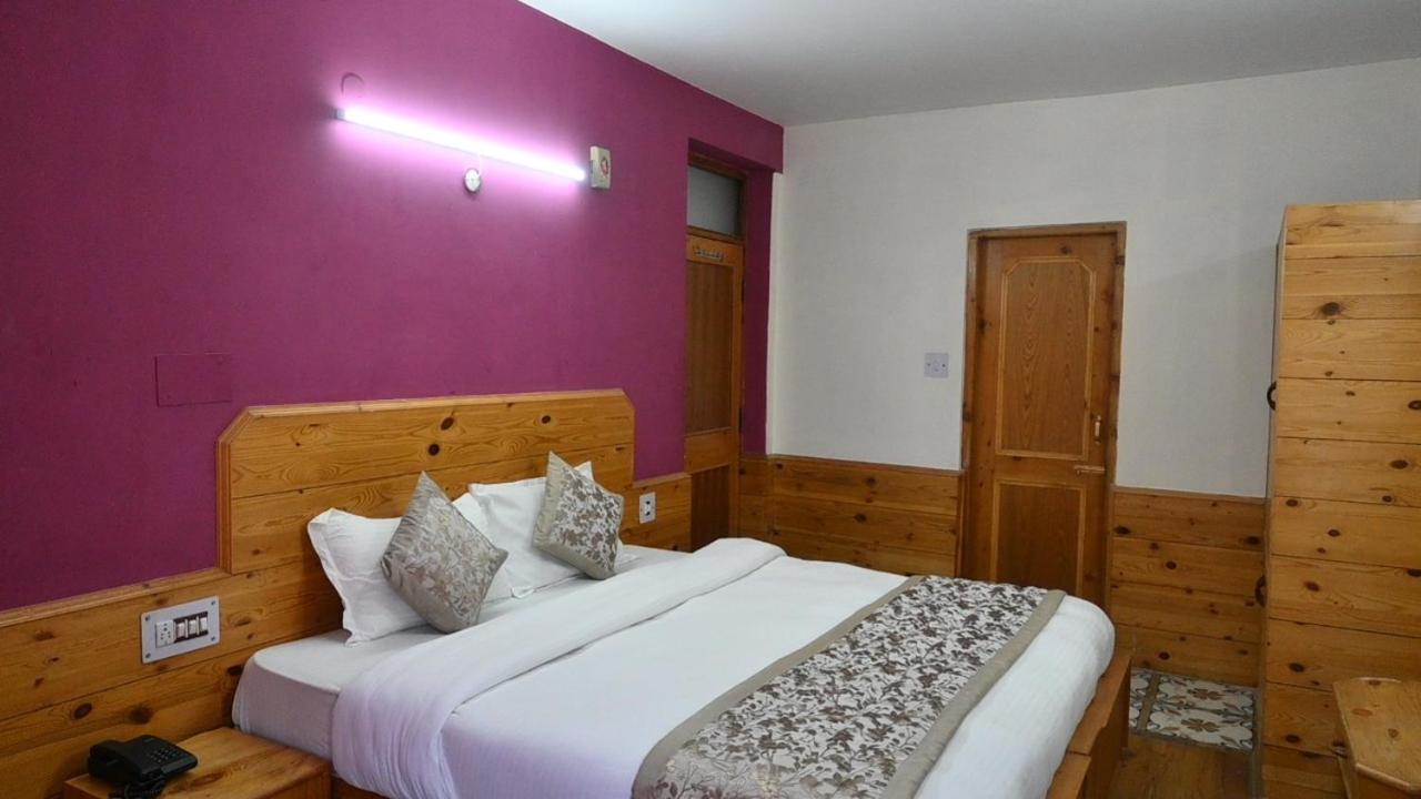 Hotel Nirmal Chhaya Manāli Екстериор снимка