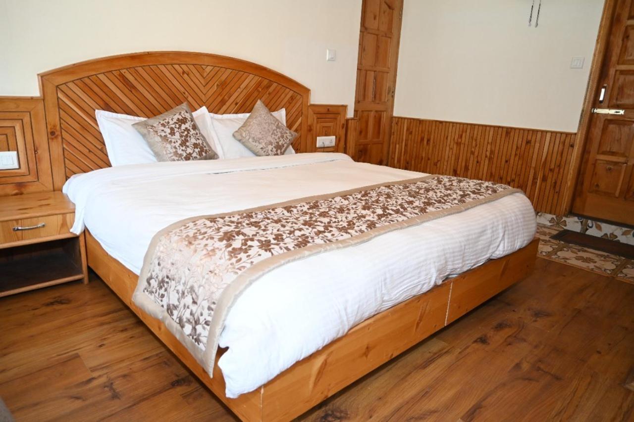 Hotel Nirmal Chhaya Manāli Екстериор снимка
