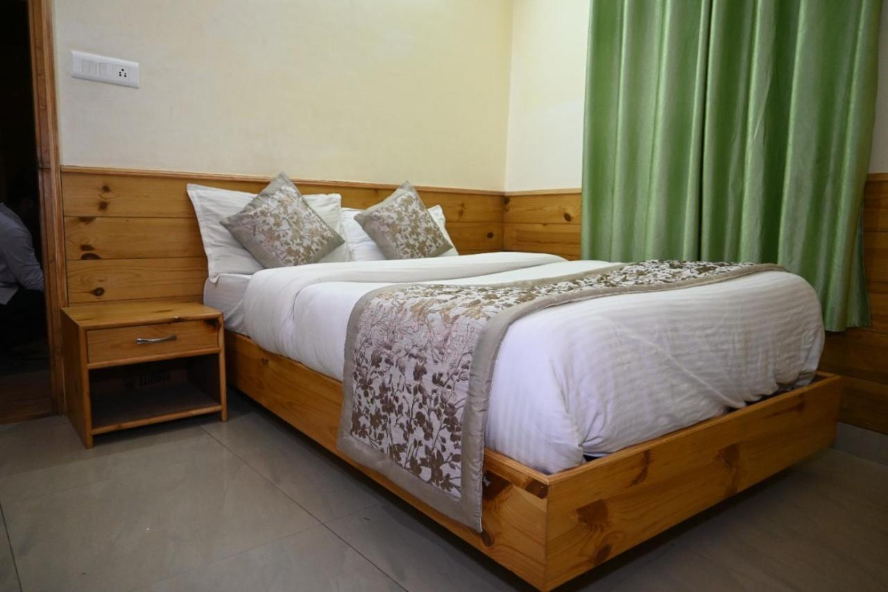 Hotel Nirmal Chhaya Manāli Екстериор снимка
