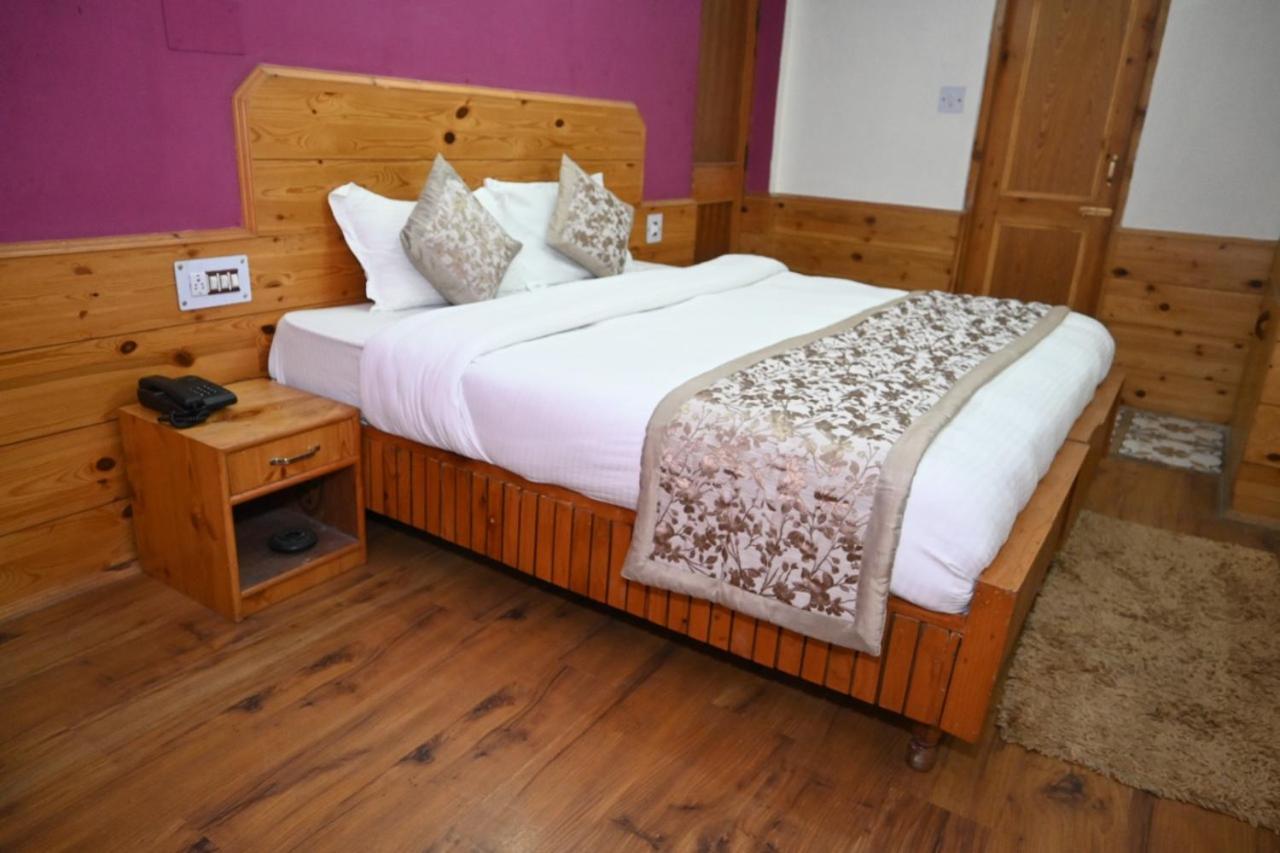 Hotel Nirmal Chhaya Manāli Екстериор снимка