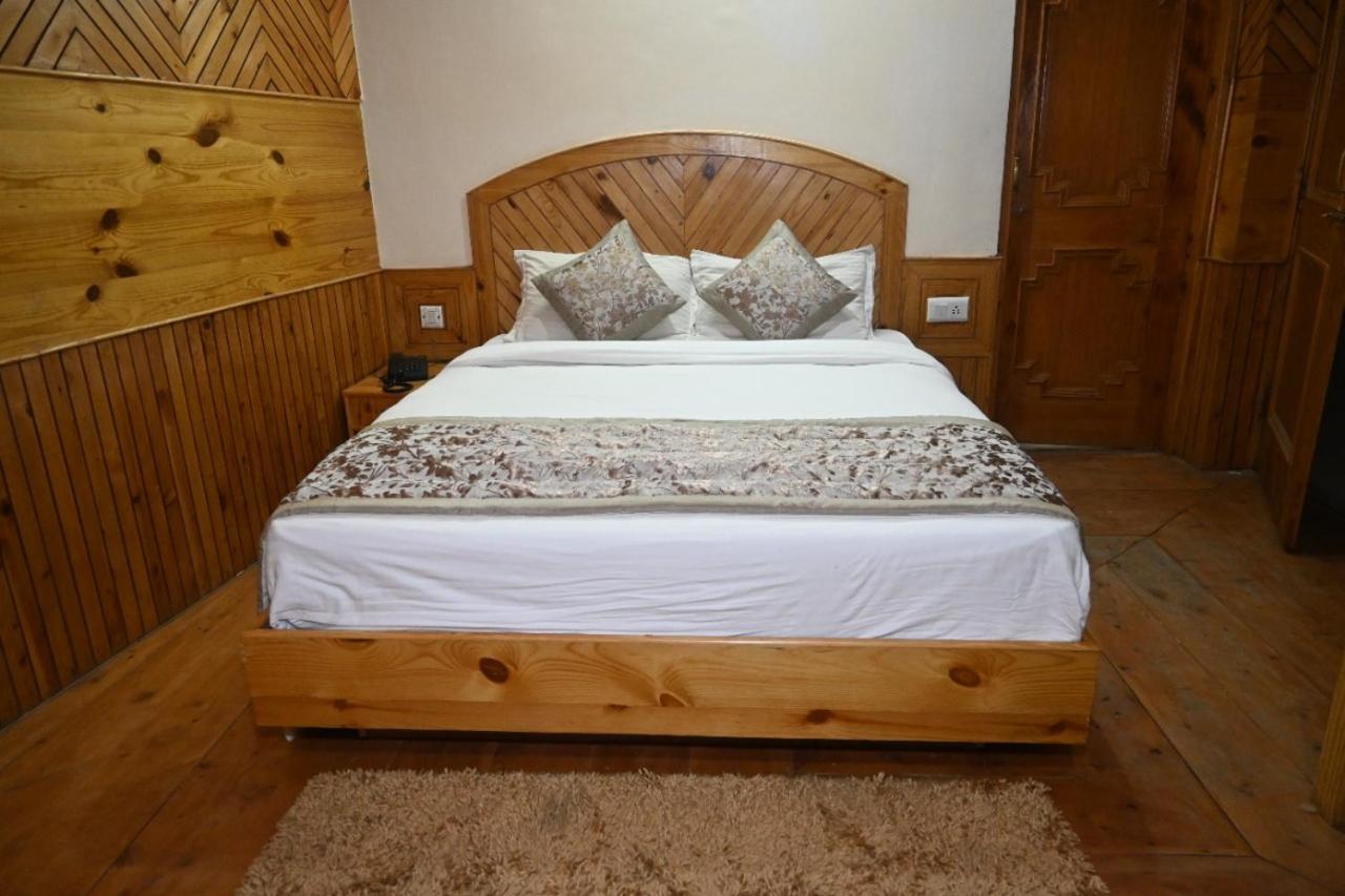 Hotel Nirmal Chhaya Manāli Екстериор снимка