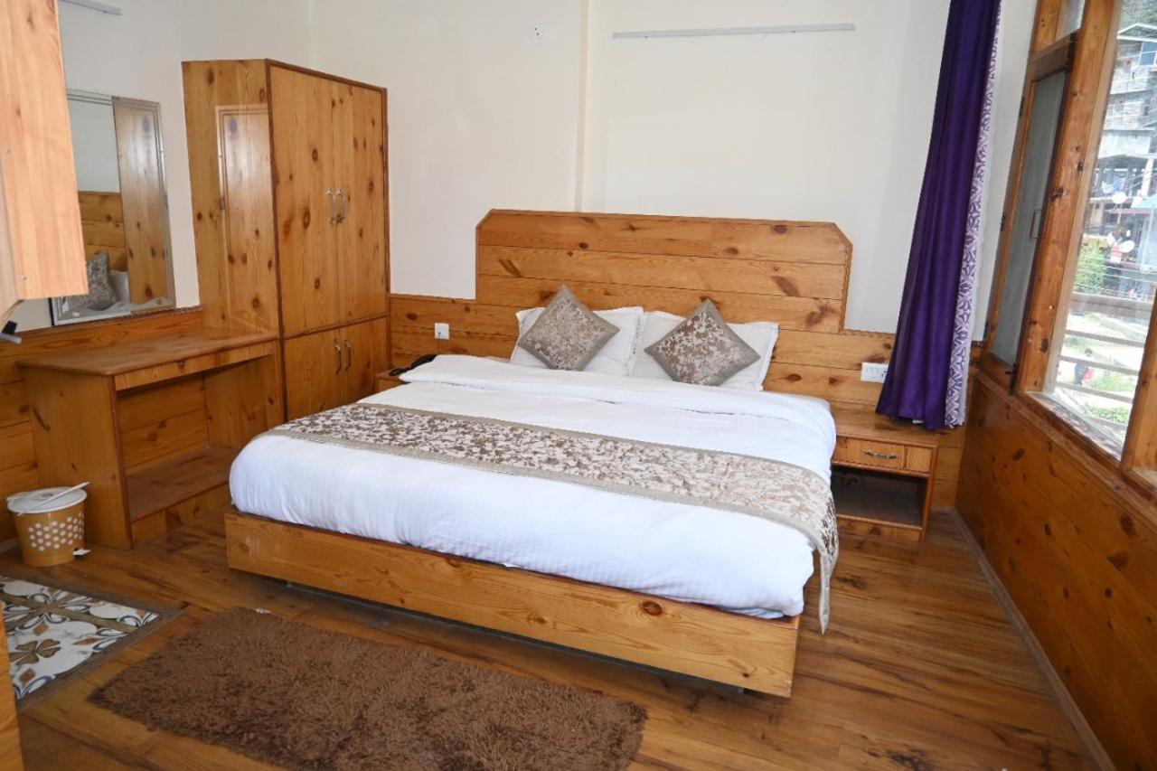 Hotel Nirmal Chhaya Manāli Екстериор снимка