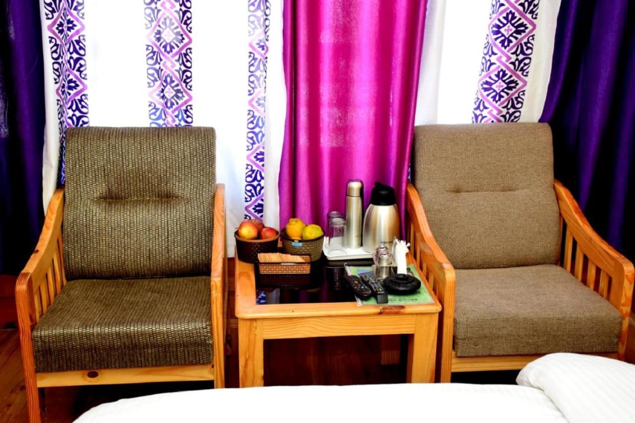 Hotel Nirmal Chhaya Manāli Екстериор снимка